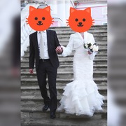 Отдам даром свадебное платье + шубка