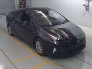 Лифтбек гибрид Toyota Prius кузов ZVW51 модификация A гв 2017