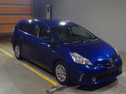 Минивэн гибрид Toyota Prius Alpha ZVW41W G гв 2014
