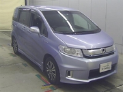 Минивэн гибрид Honda Freed Spike Hybrid кузов GP3 Just Selection