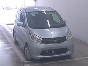 Хэтчбек кей-кар Nissan Dayz кузов B21W модификация J гв 2015